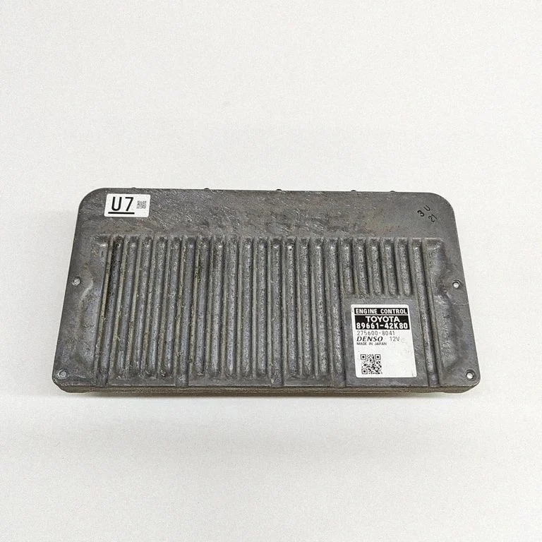 Variklio valdymo blokas