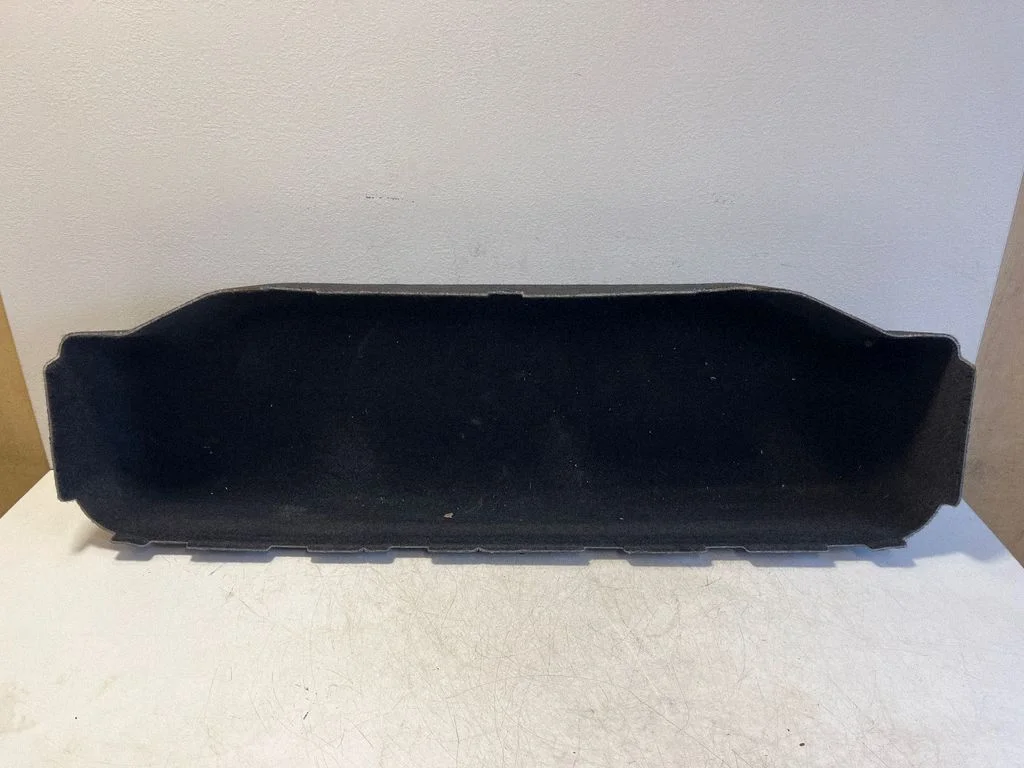 Kita bagažinės apdailos detalė