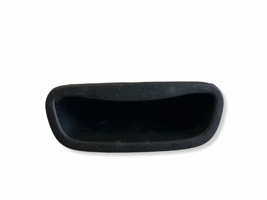 Kita bagažinės apdailos detalė