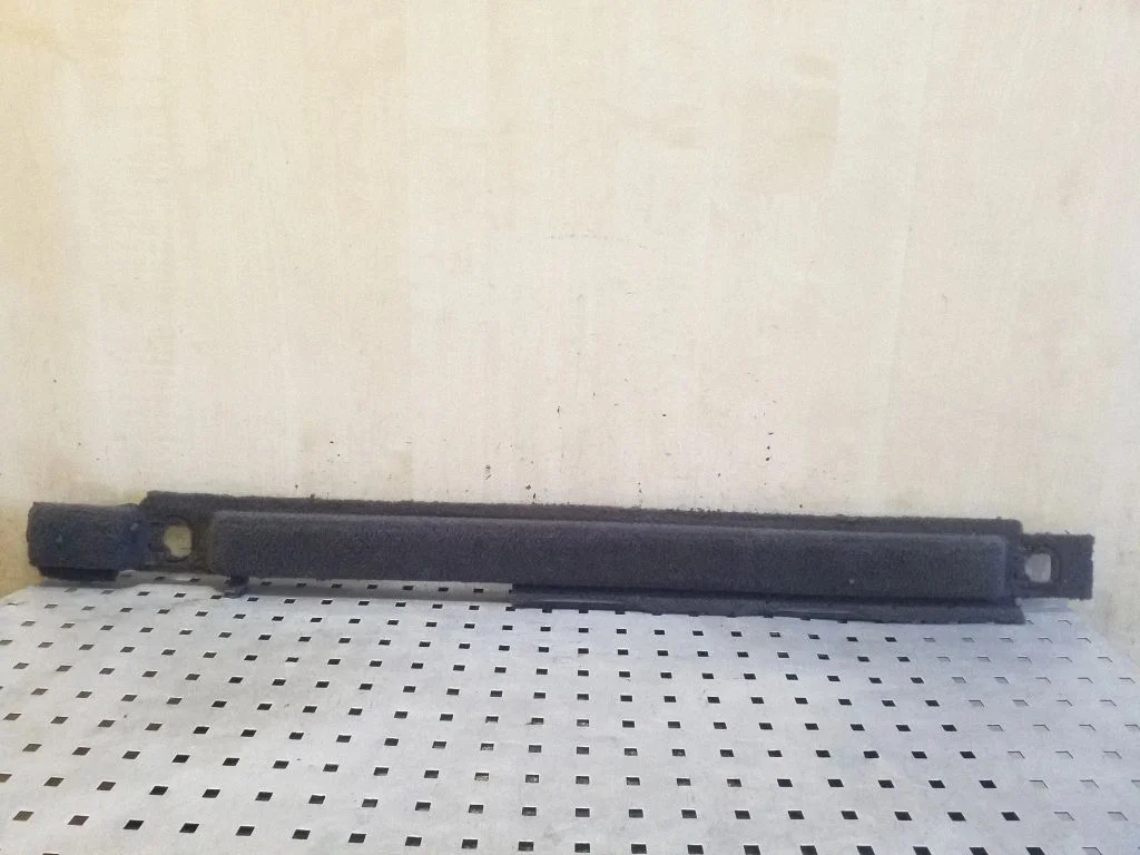 Kita bagažinės apdailos detalė