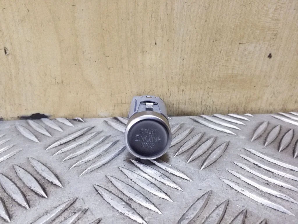 Automobilio užvedimo jungtukas