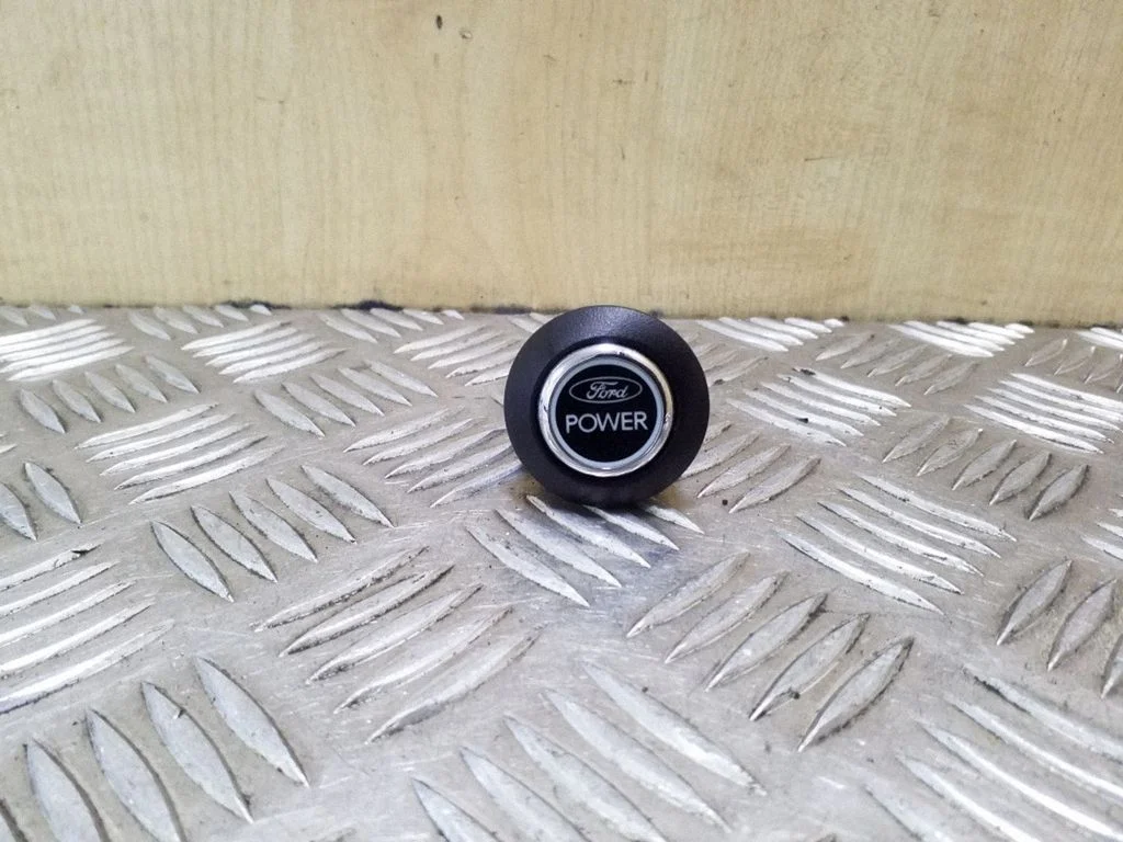 Automobilio užvedimo jungtukas