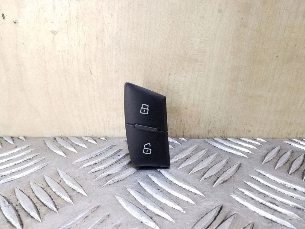 Centrinio užrakto jungtukas