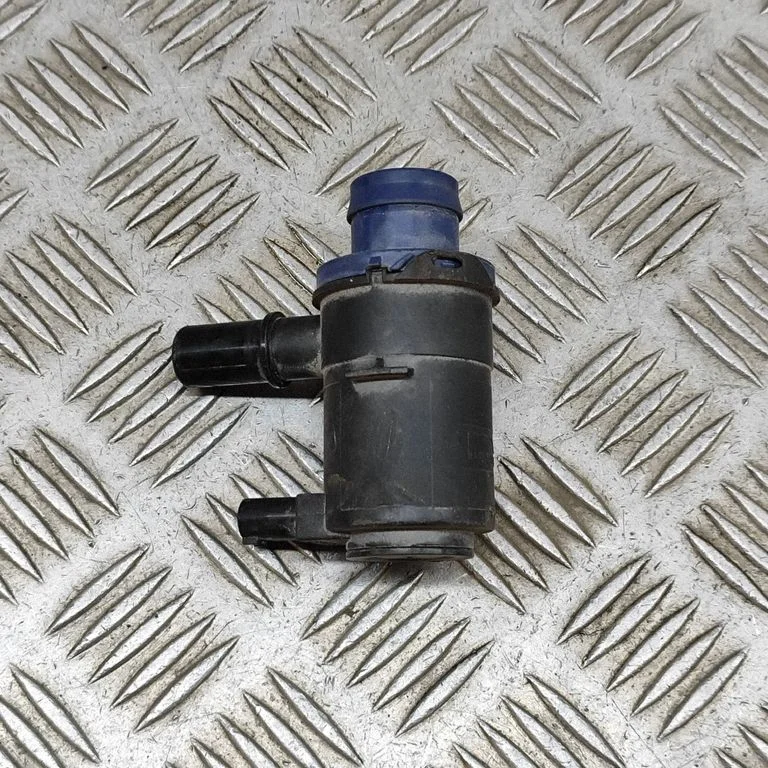 Kita variklio skyriaus detalė