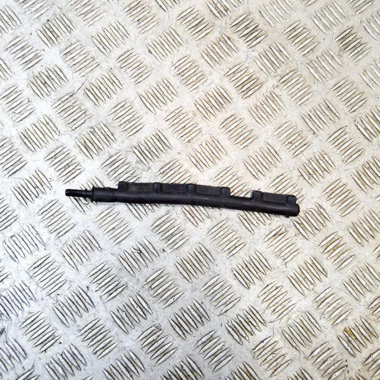 Kita variklio skyriaus detalė