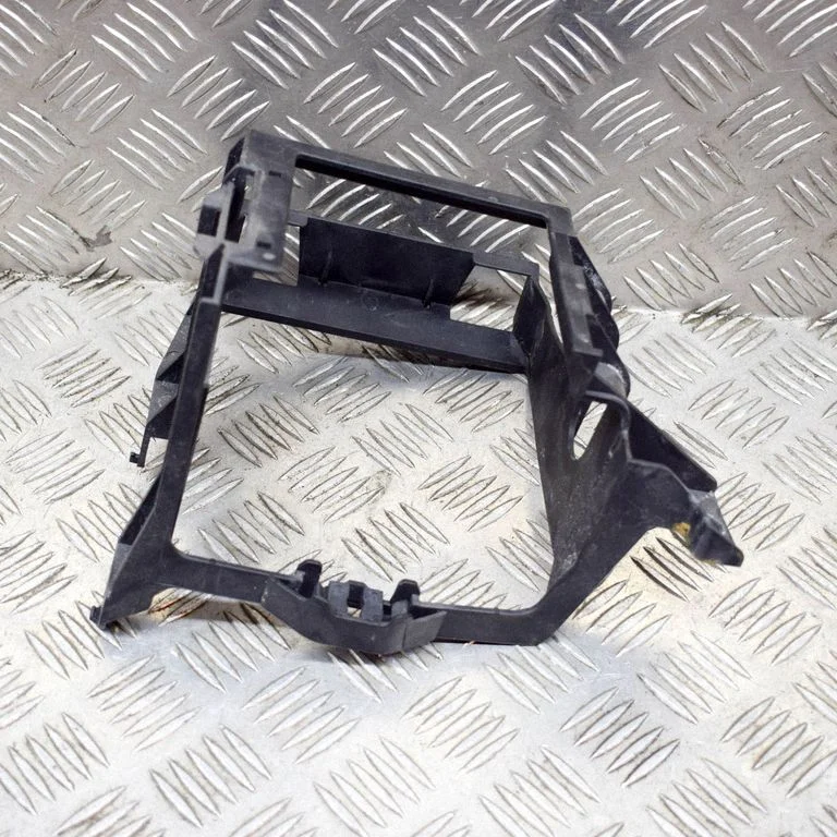 Kita variklio skyriaus detalė