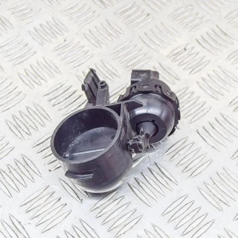 Kita variklio skyriaus detalė
