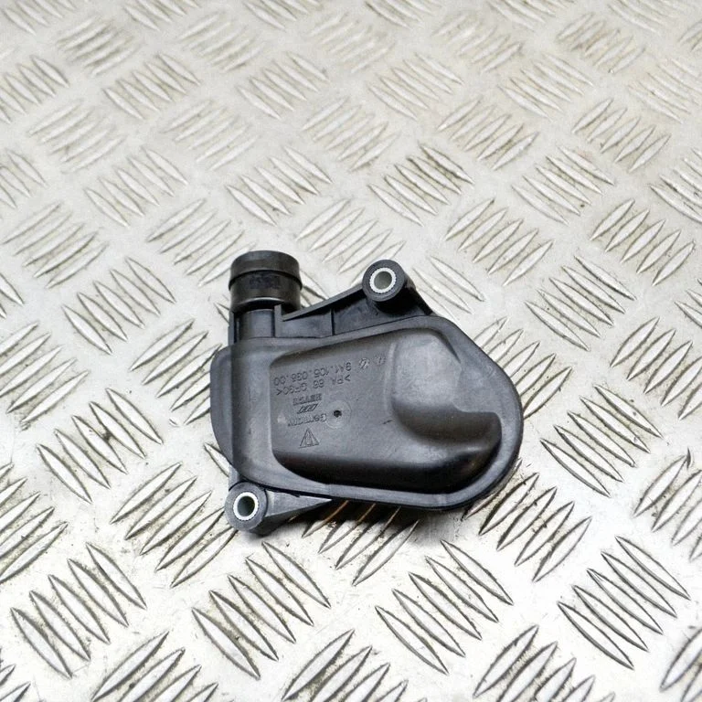 Kita variklio skyriaus detalė