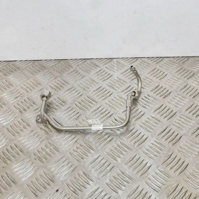 Kita variklio skyriaus detalė