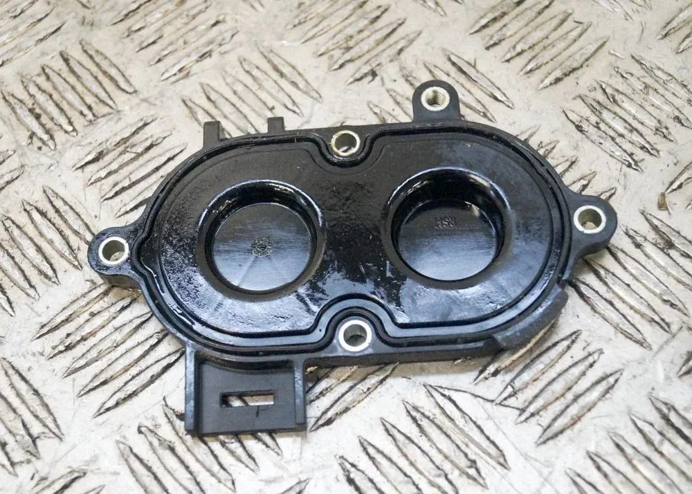 Kita variklio skyriaus detalė