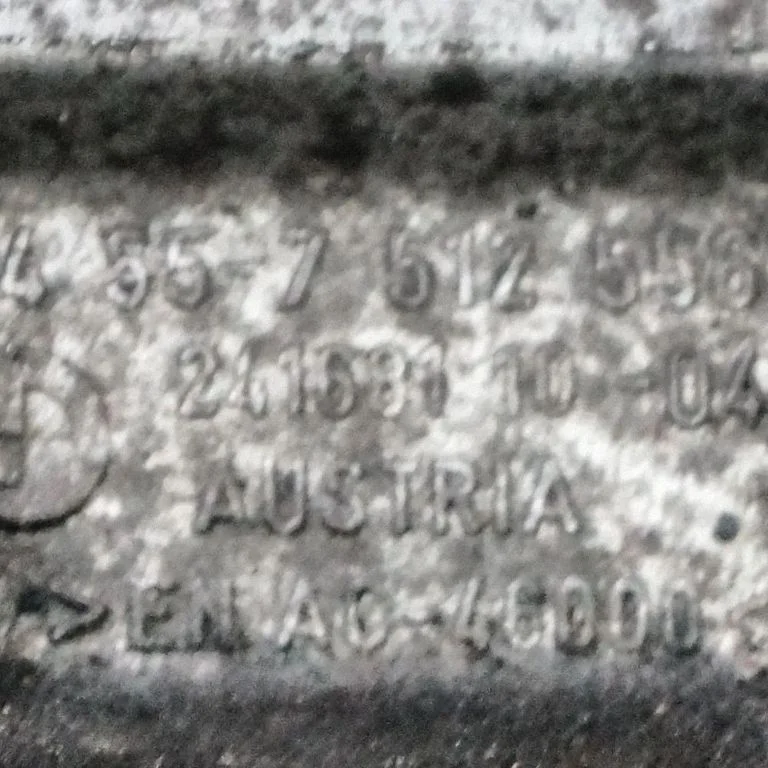 Kita variklio skyriaus detalė