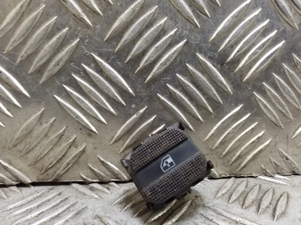 Elektrinių langų jungtukas