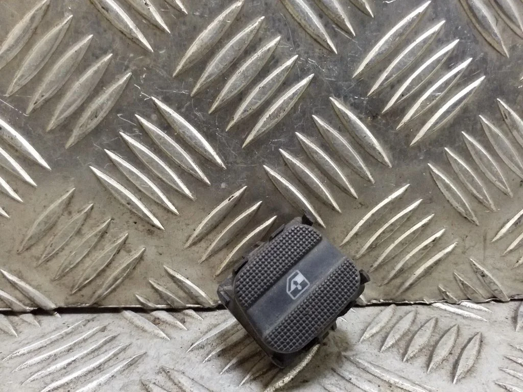 Elektrinių langų jungtukas