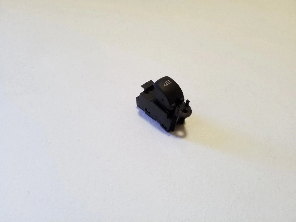 Elektrinių langų jungtukas
