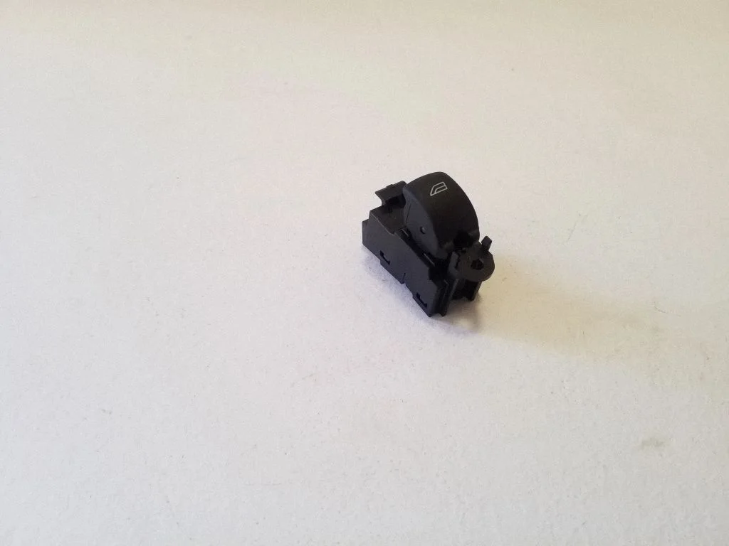 Elektrinių langų jungtukas