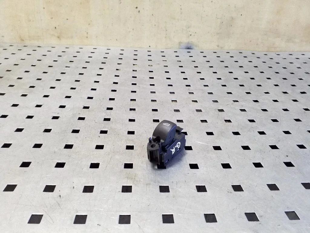 Elektrinių langų jungtukas