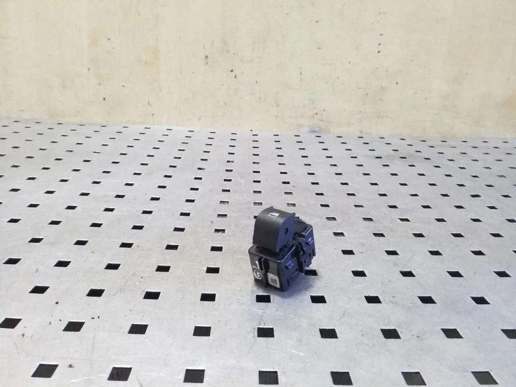 Elektrinių langų jungtukas