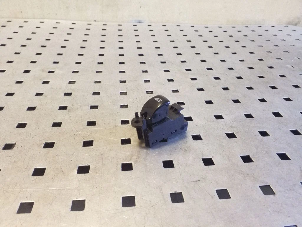 Elektrinių langų jungtukas