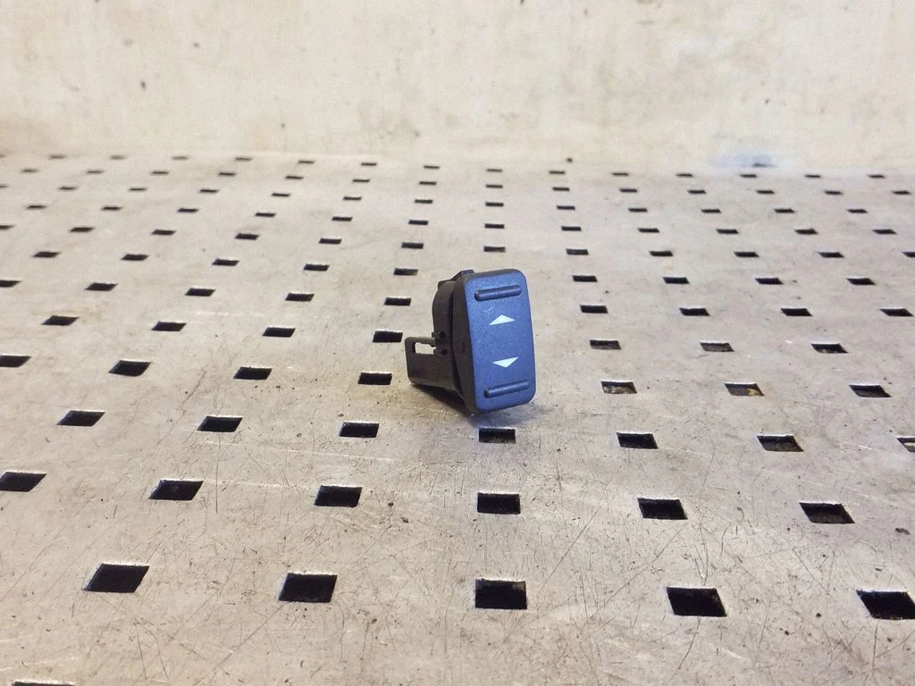 Elektrinių langų jungtukas