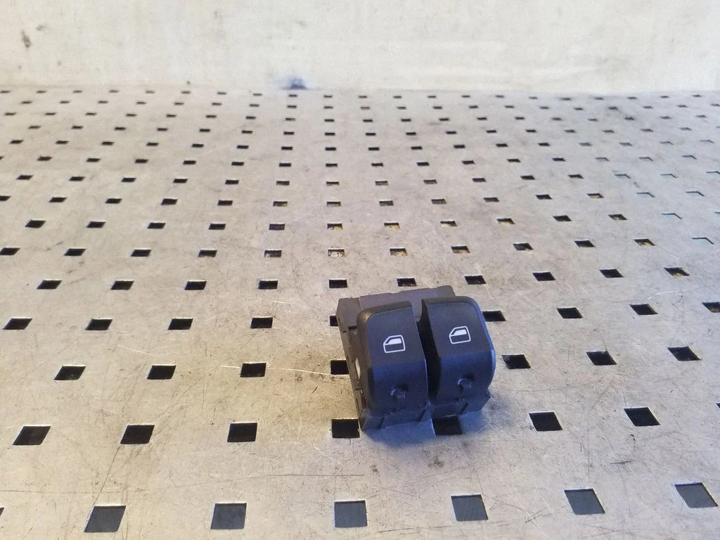 Elektrinių langų jungtukas