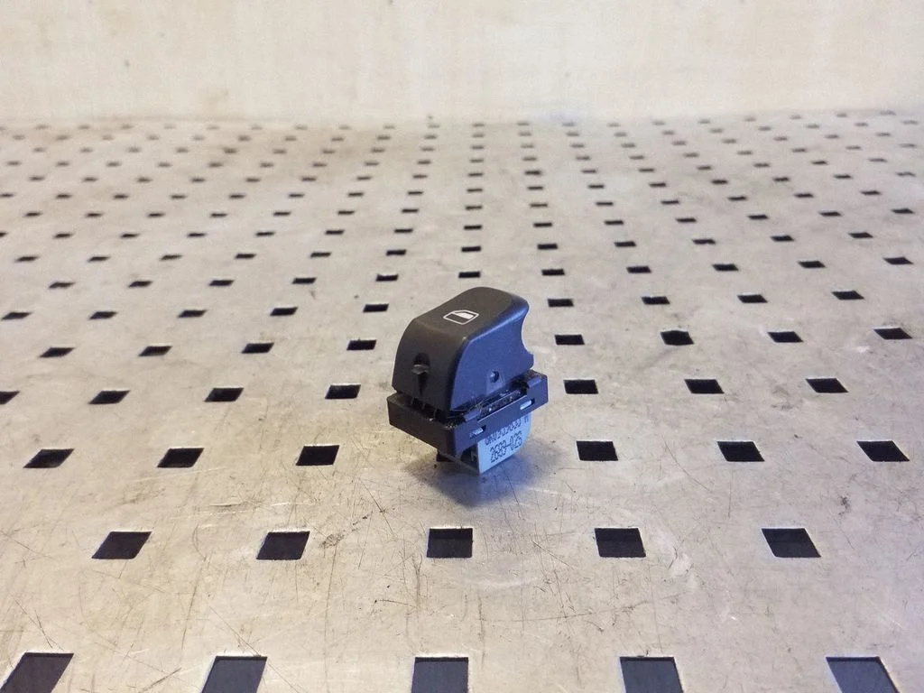 Elektrinių langų jungtukas