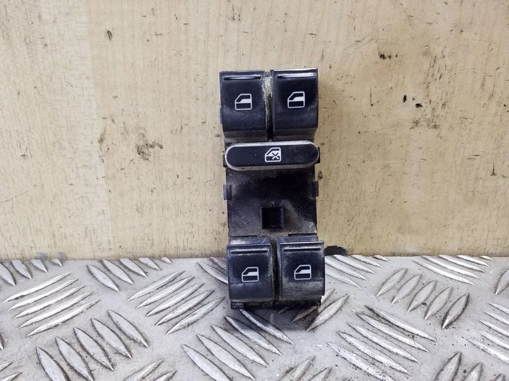 Elektrinių langų jungtukas