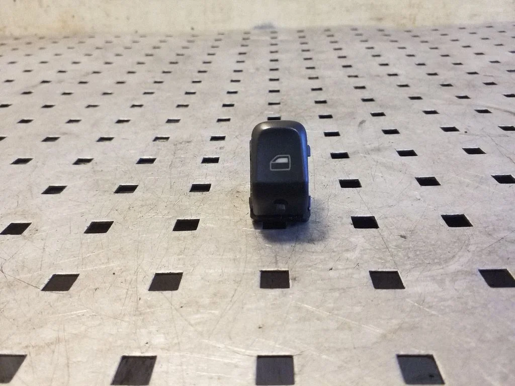 Elektrinių langų jungtukas
