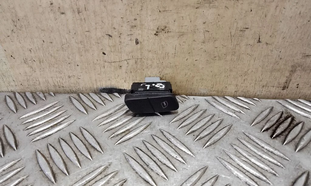 Elektrinių langų jungtukas