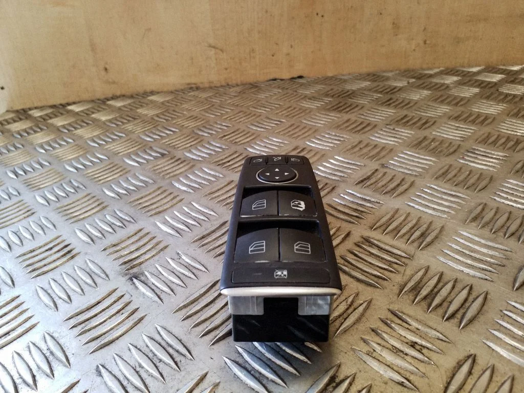 Elektrinių langų jungtukas