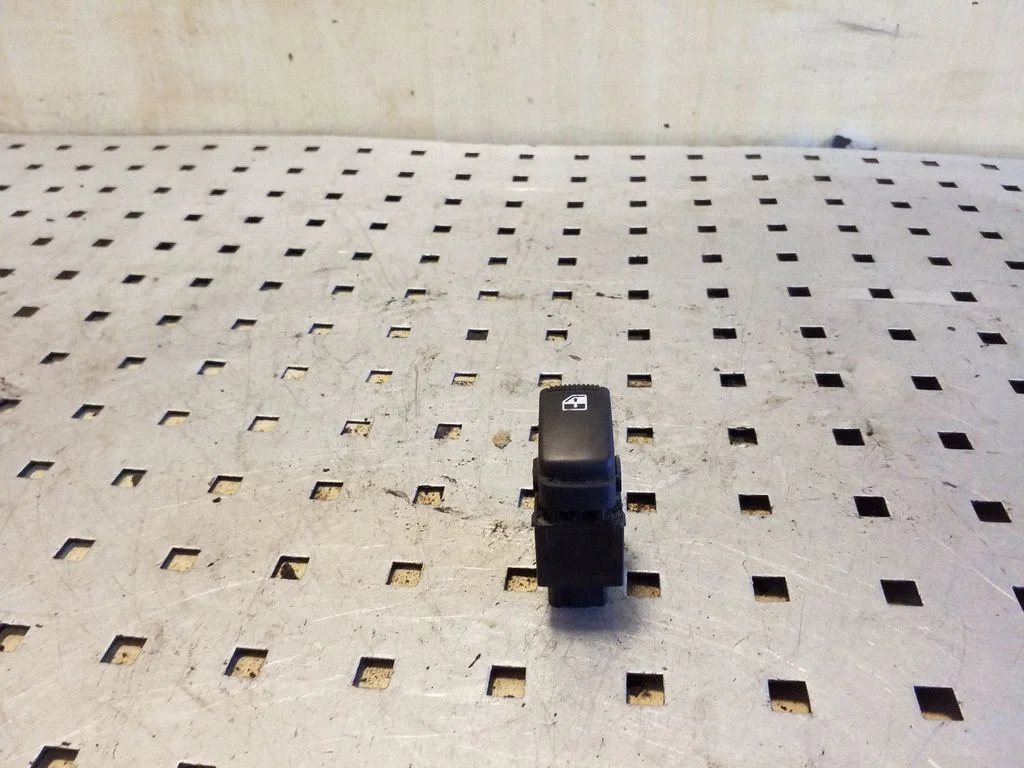 Elektrinių langų jungtukas