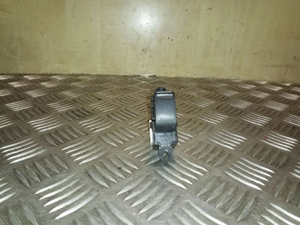 Elektrinių langų jungtukas