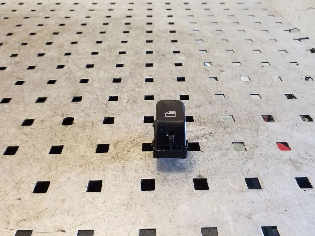 Elektrinių langų jungtukas
