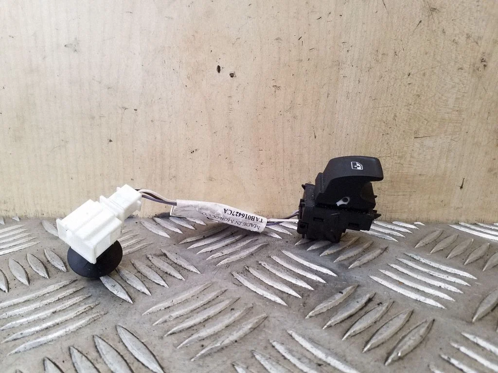 Elektrinių langų jungtukas