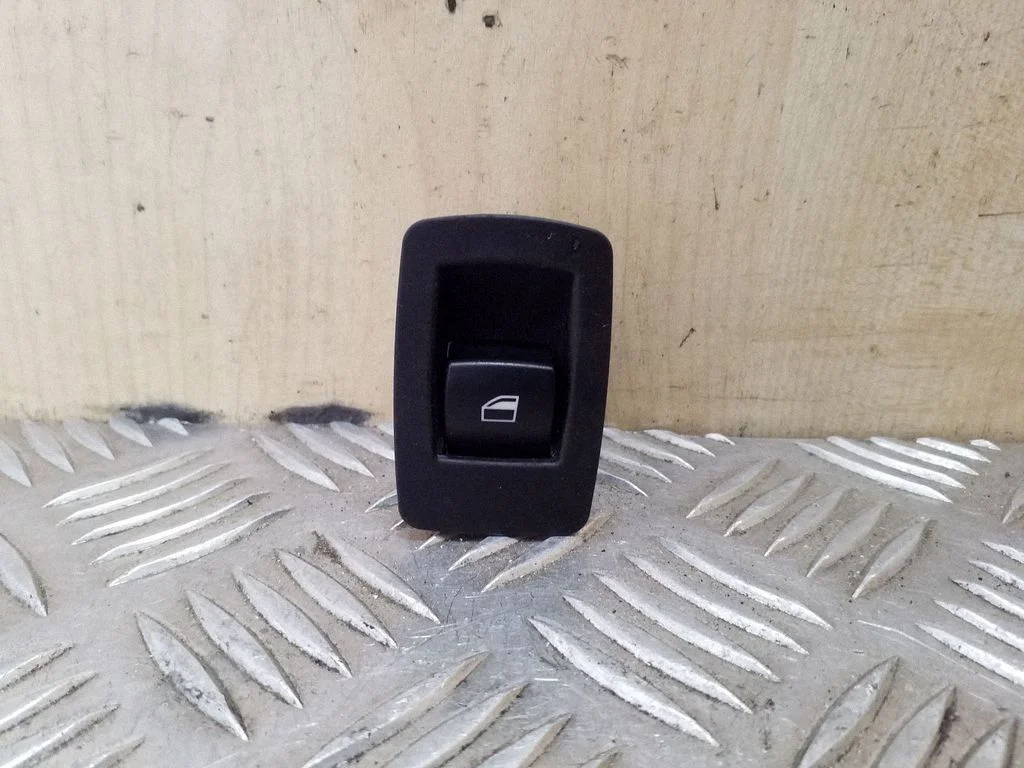 Elektrinių langų jungtukas