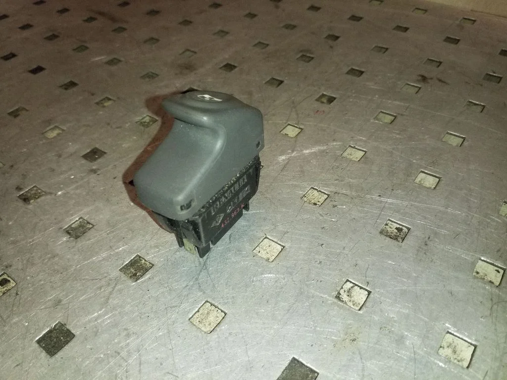 Elektrinių langų jungtukas