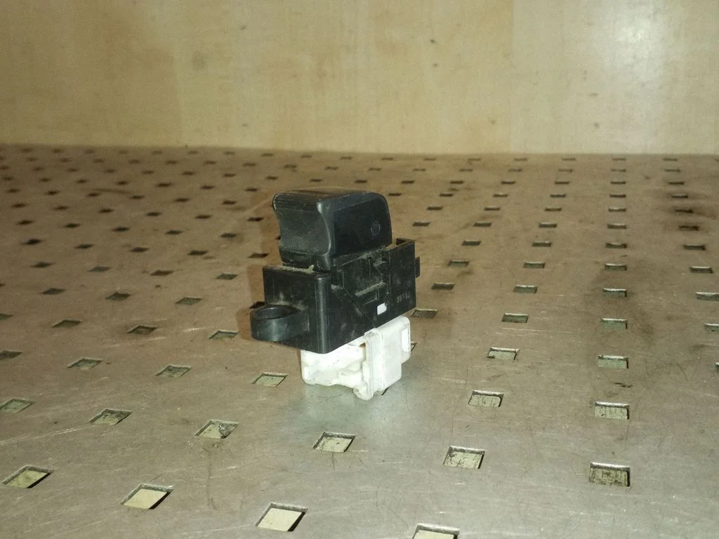 Elektrinių langų jungtukas