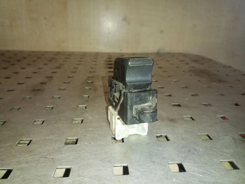 Elektrinių langų jungtukas