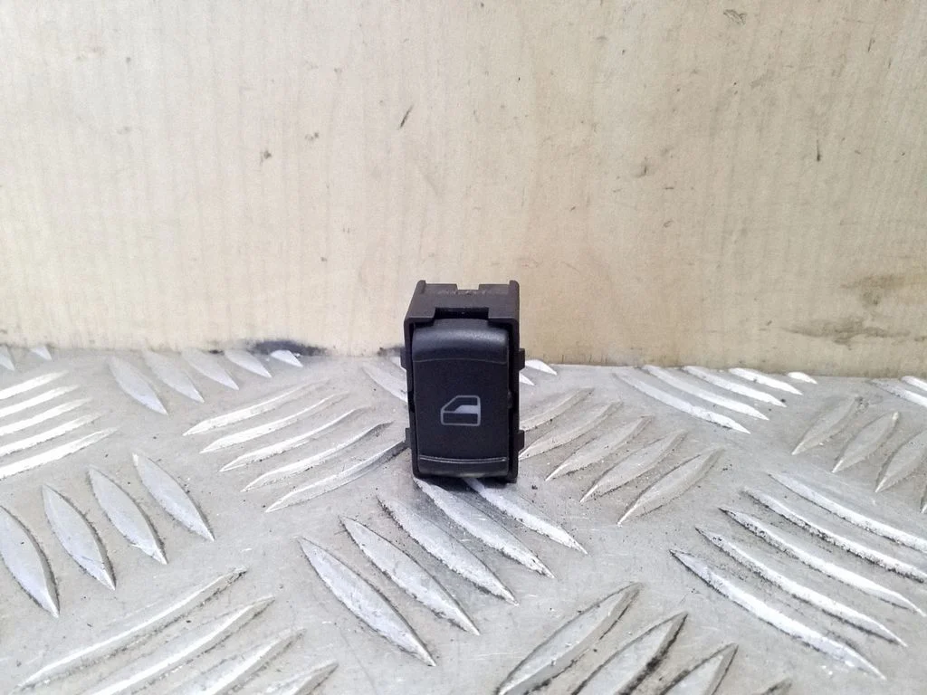 Elektrinių langų jungtukas