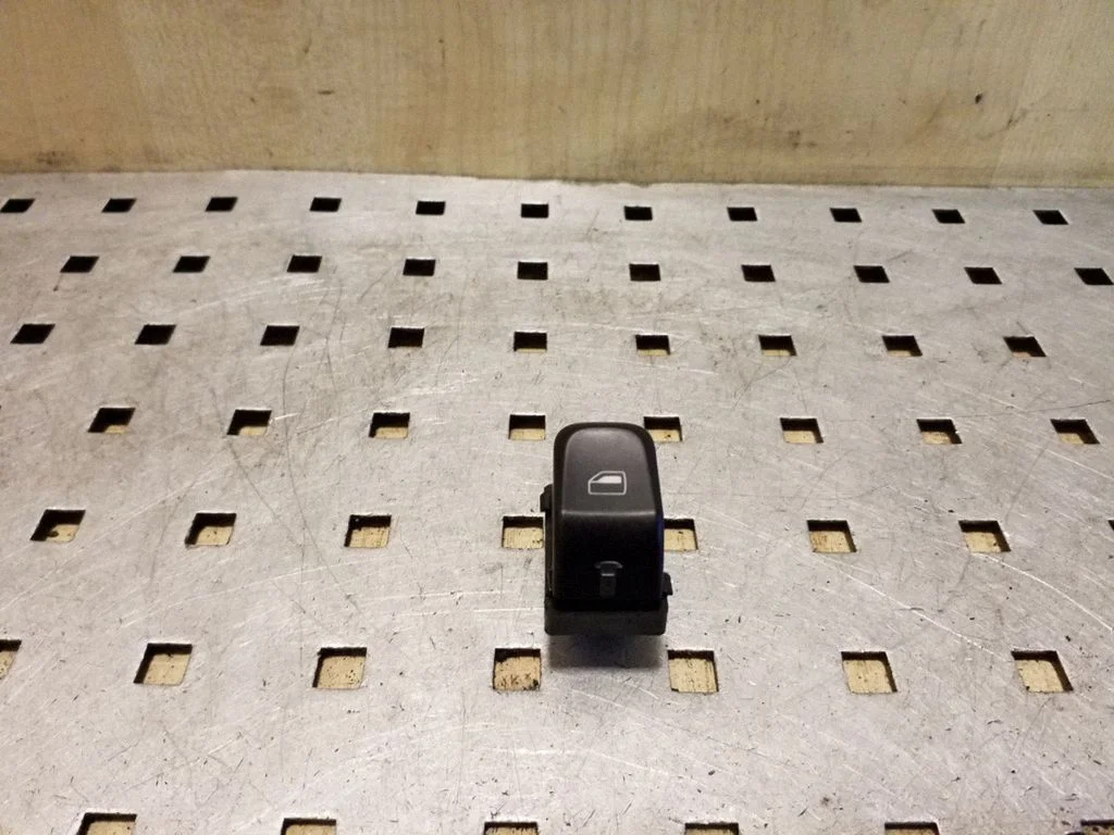 Elektrinių langų jungtukas