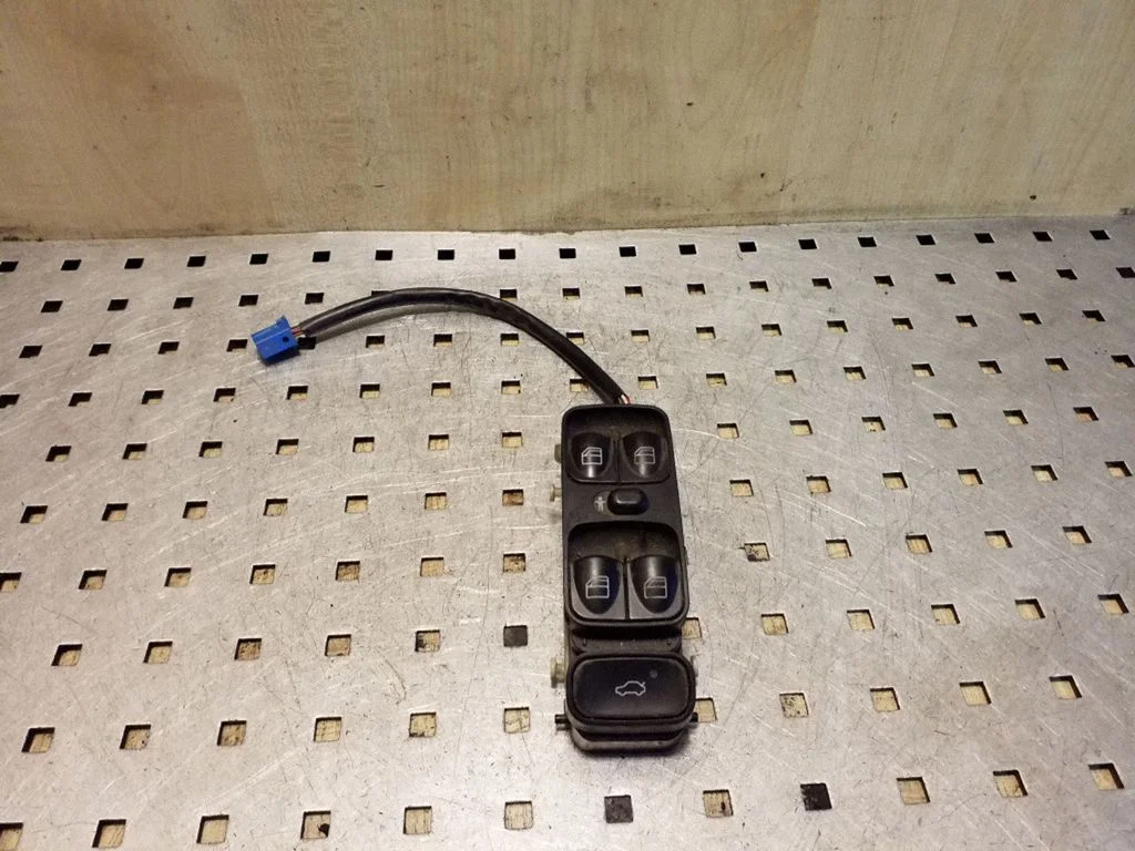 Elektrinių langų jungtukas