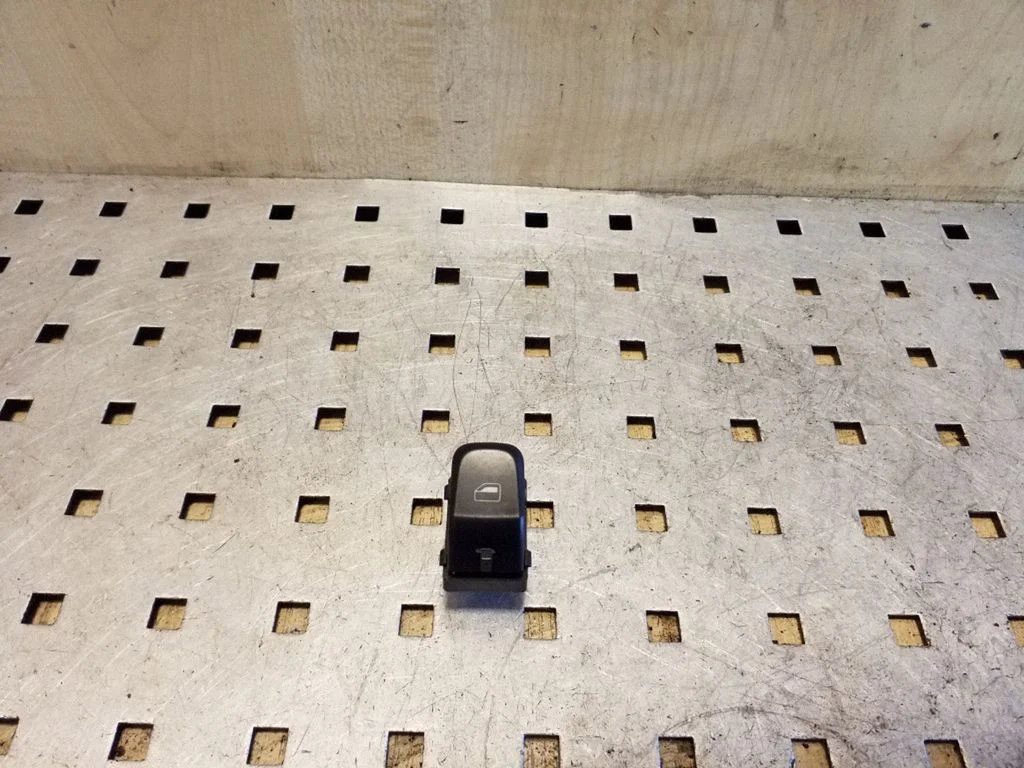 Elektrinių langų jungtukas