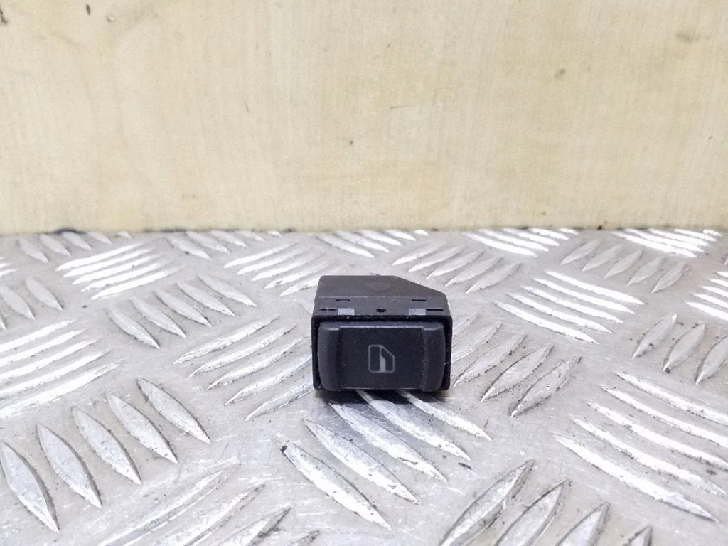 Elektrinių langų jungtukas