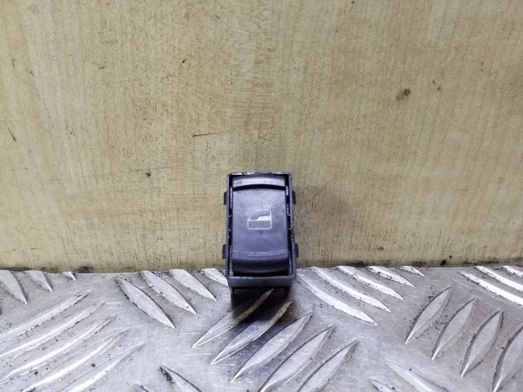 Elektrinių langų jungtukas