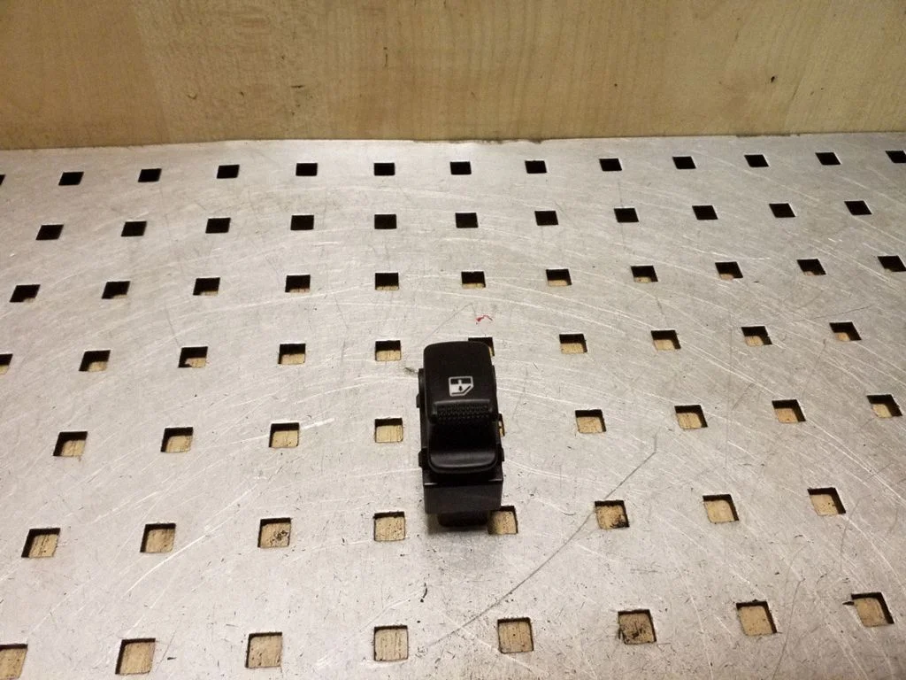 Elektrinių langų jungtukas