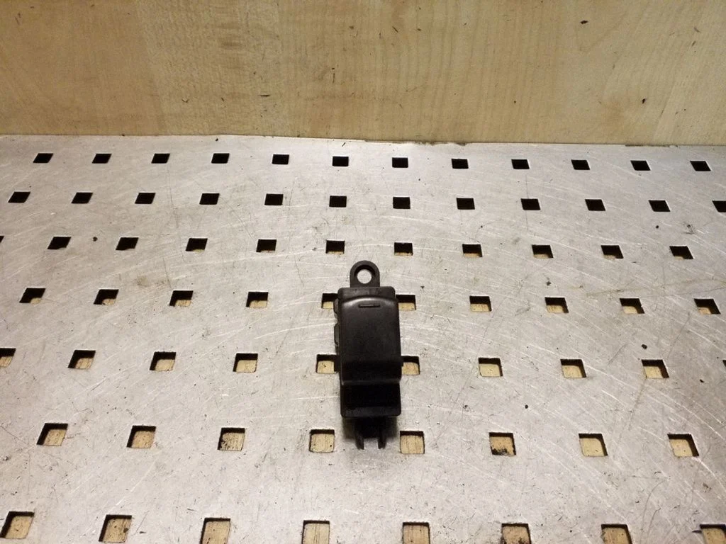 Elektrinių langų jungtukas