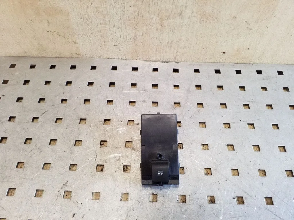 Elektrinių langų jungtukas