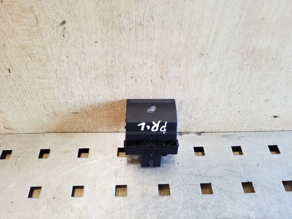 Elektrinių langų jungtukas