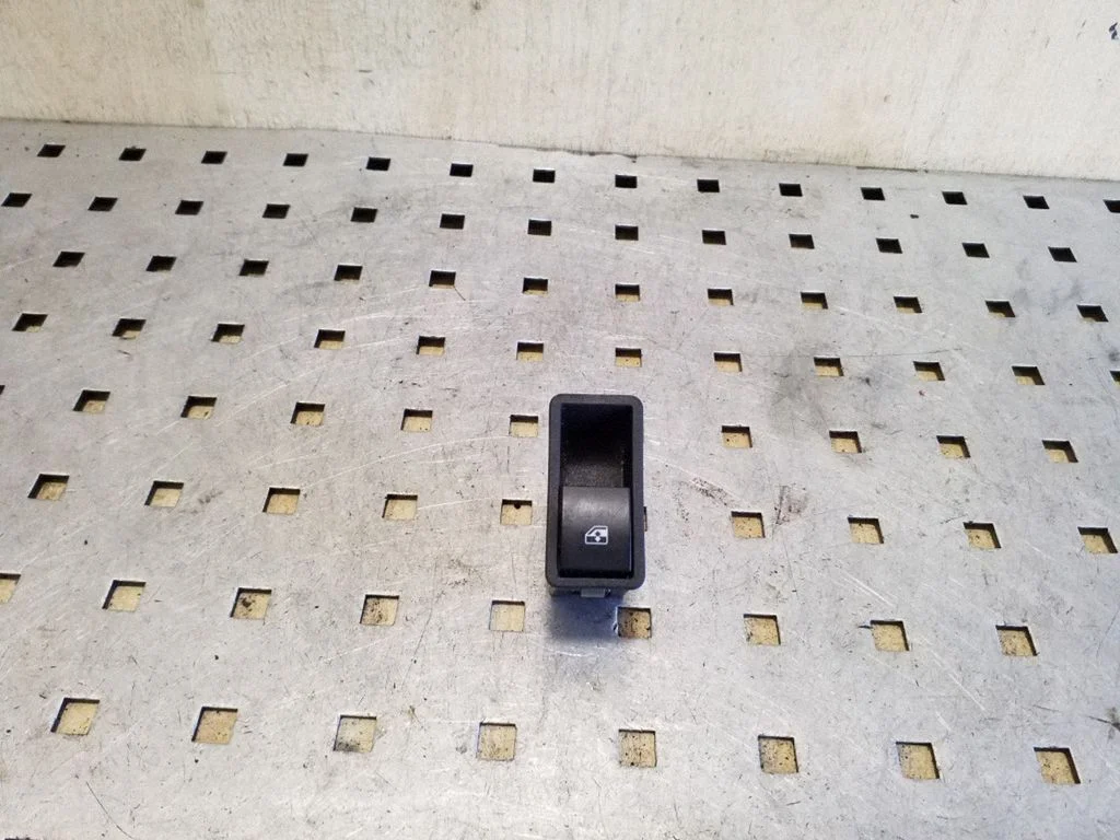Elektrinių langų jungtukas