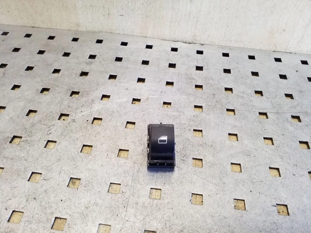 Elektrinių langų jungtukas