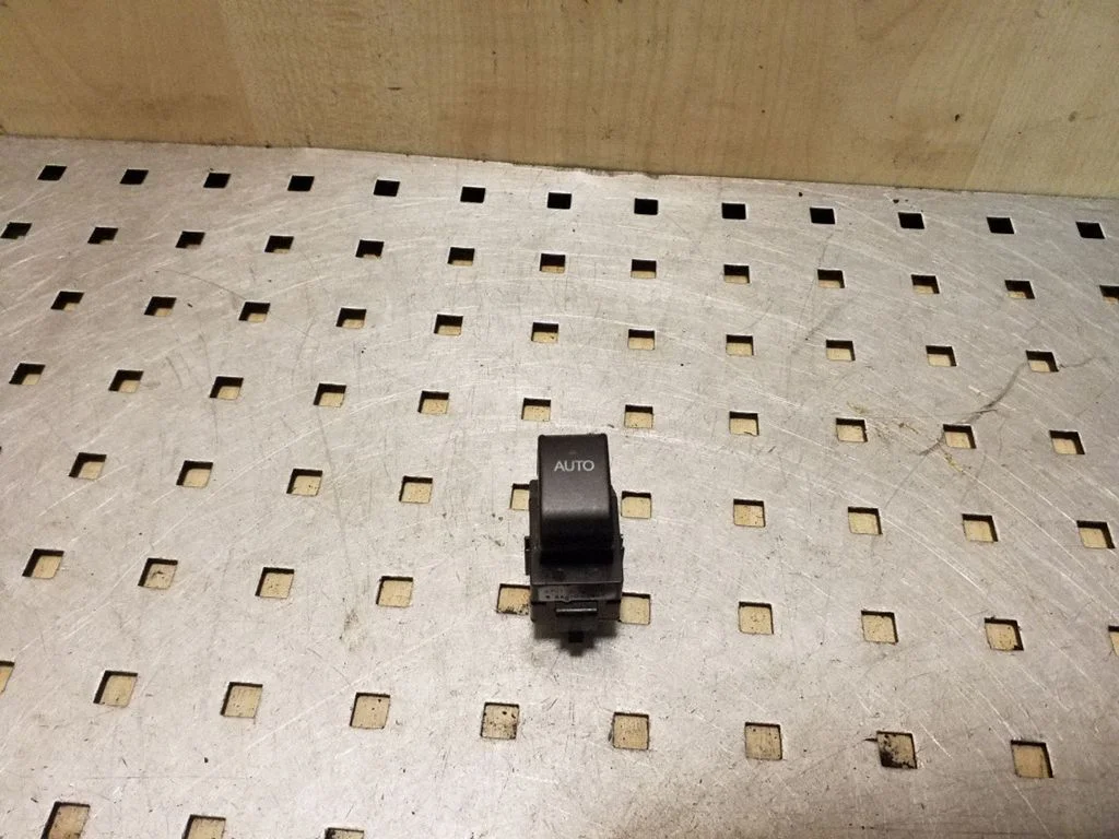 Elektrinių langų jungtukas